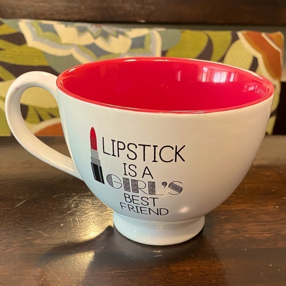 Mug. Lipstick Is A Girls Best Friend​​​​​​​​​​‎